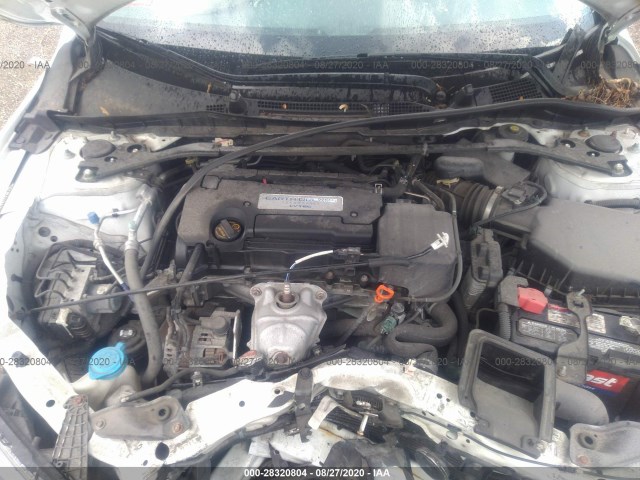 Photo 9 VIN: 1HGCR2F53EA240888 - HONDA ACCORD SEDAN 