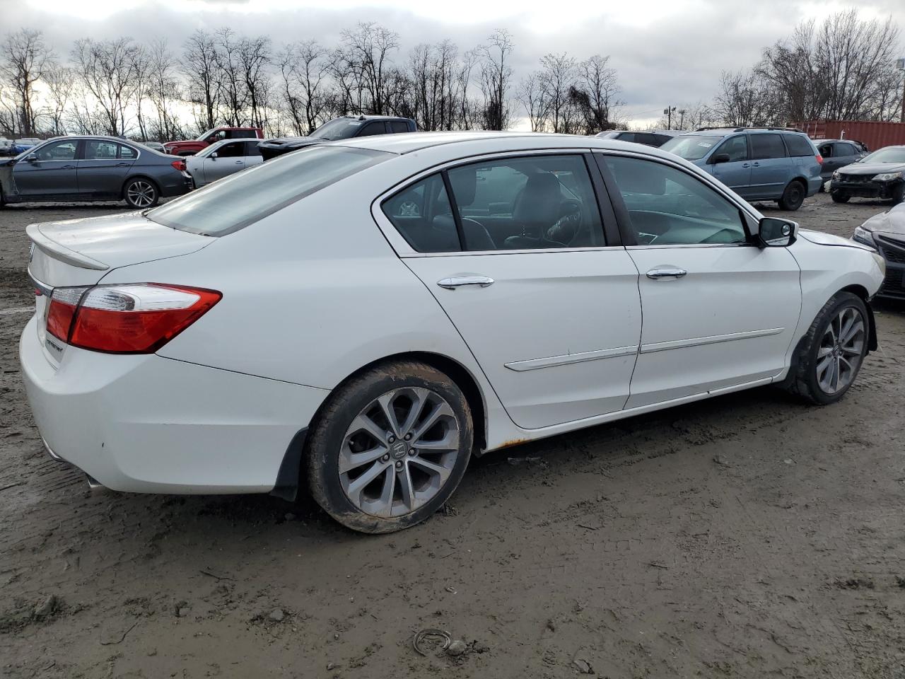 Photo 2 VIN: 1HGCR2F53FA006459 - HONDA ACCORD 