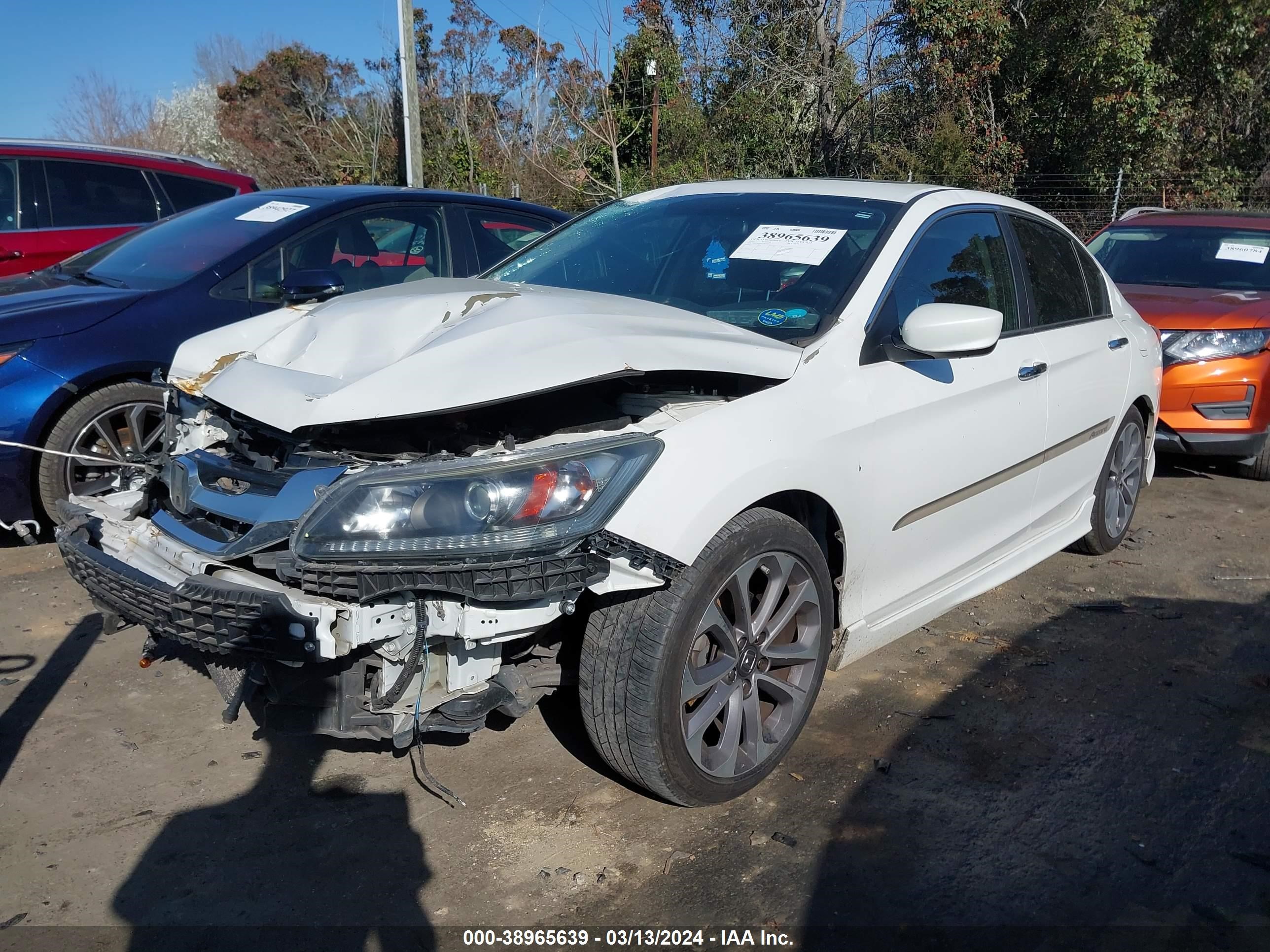 Photo 1 VIN: 1HGCR2F53FA050171 - HONDA ACCORD 