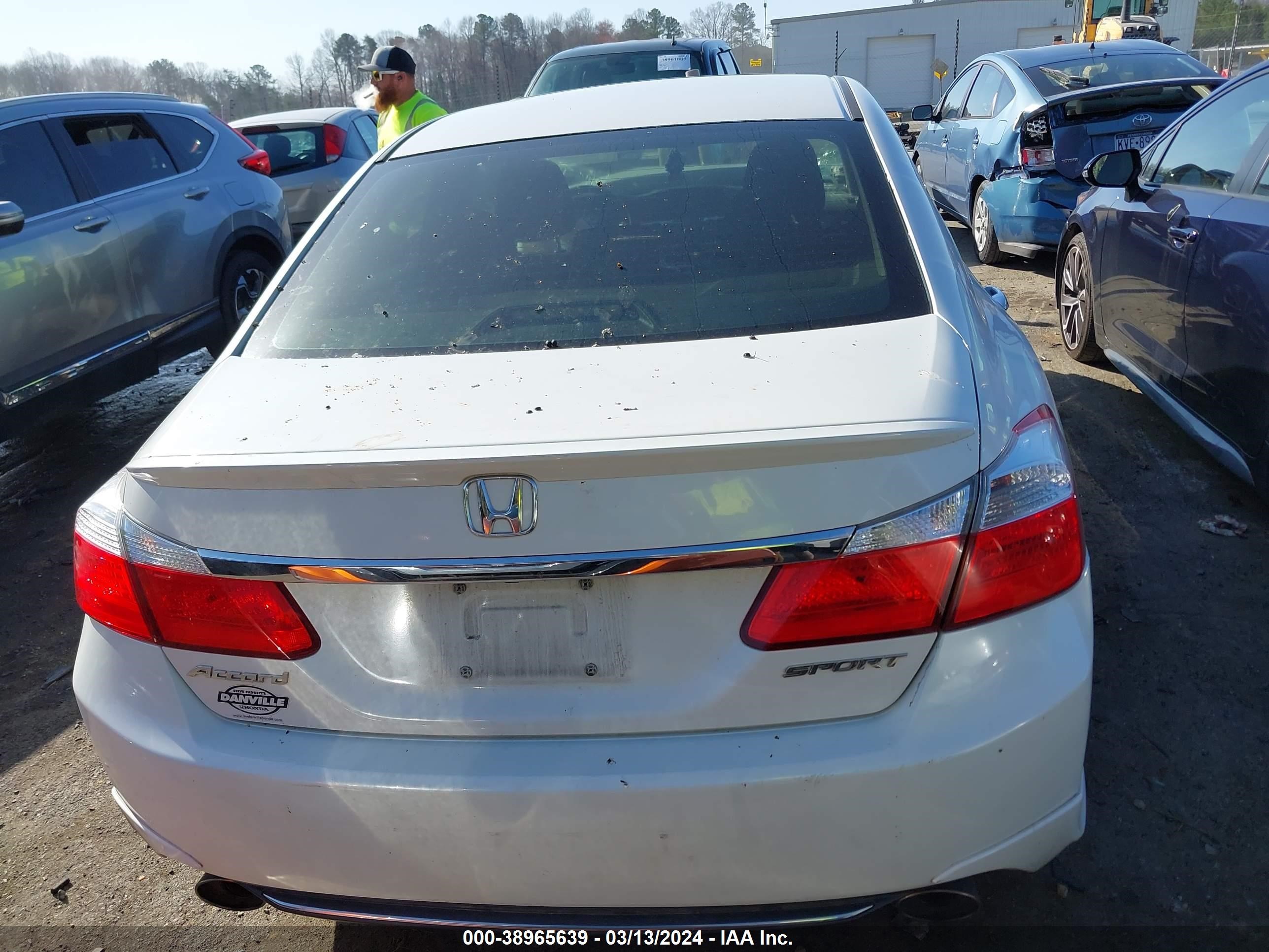 Photo 15 VIN: 1HGCR2F53FA050171 - HONDA ACCORD 