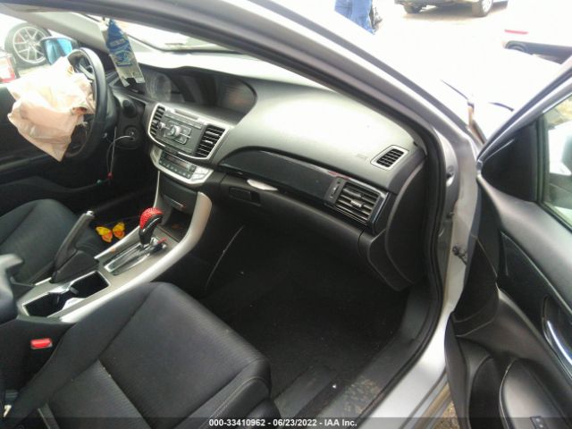 Photo 4 VIN: 1HGCR2F53FA051286 - HONDA ACCORD SEDAN 