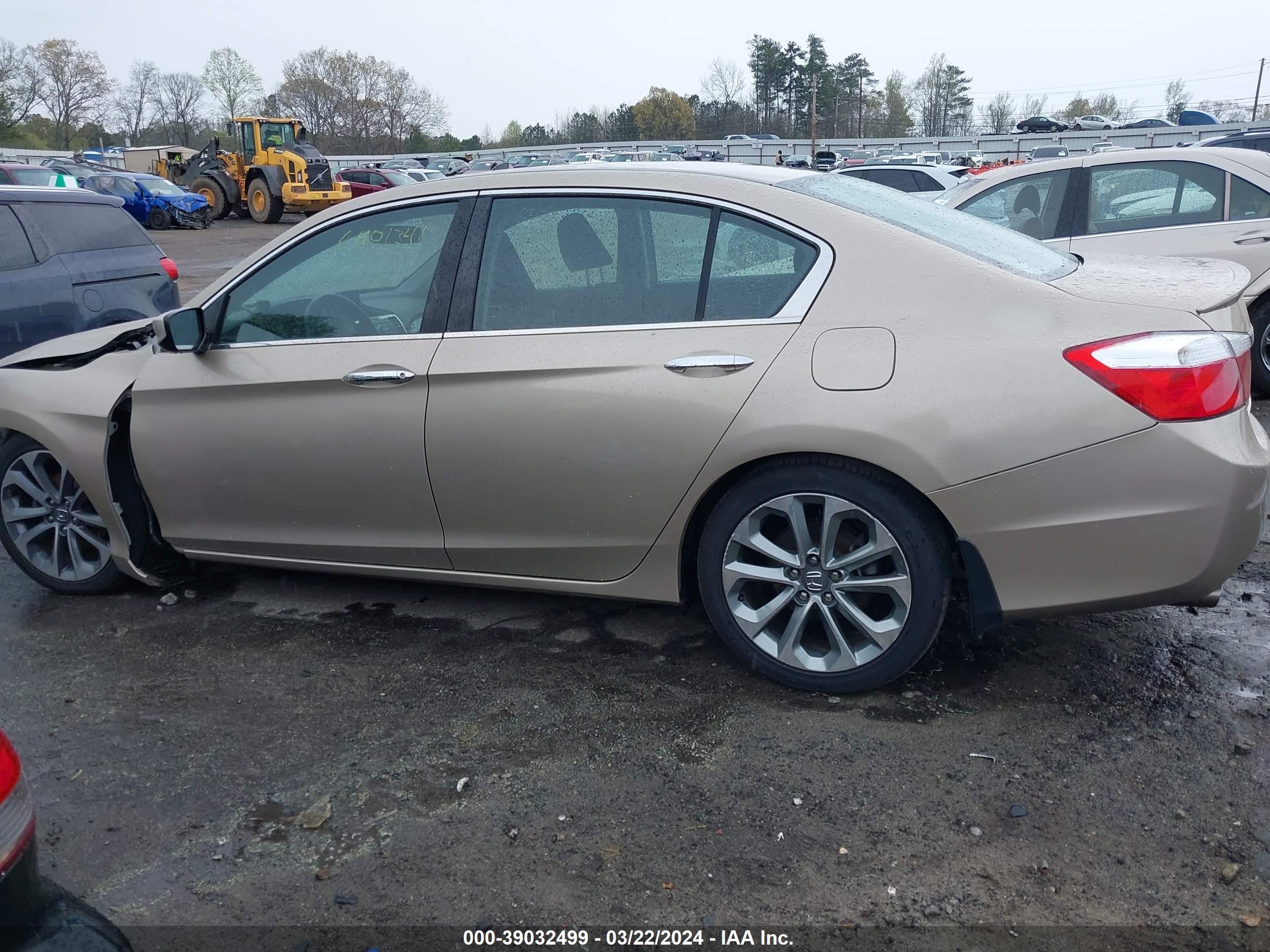 Photo 13 VIN: 1HGCR2F53FA100728 - HONDA ACCORD 