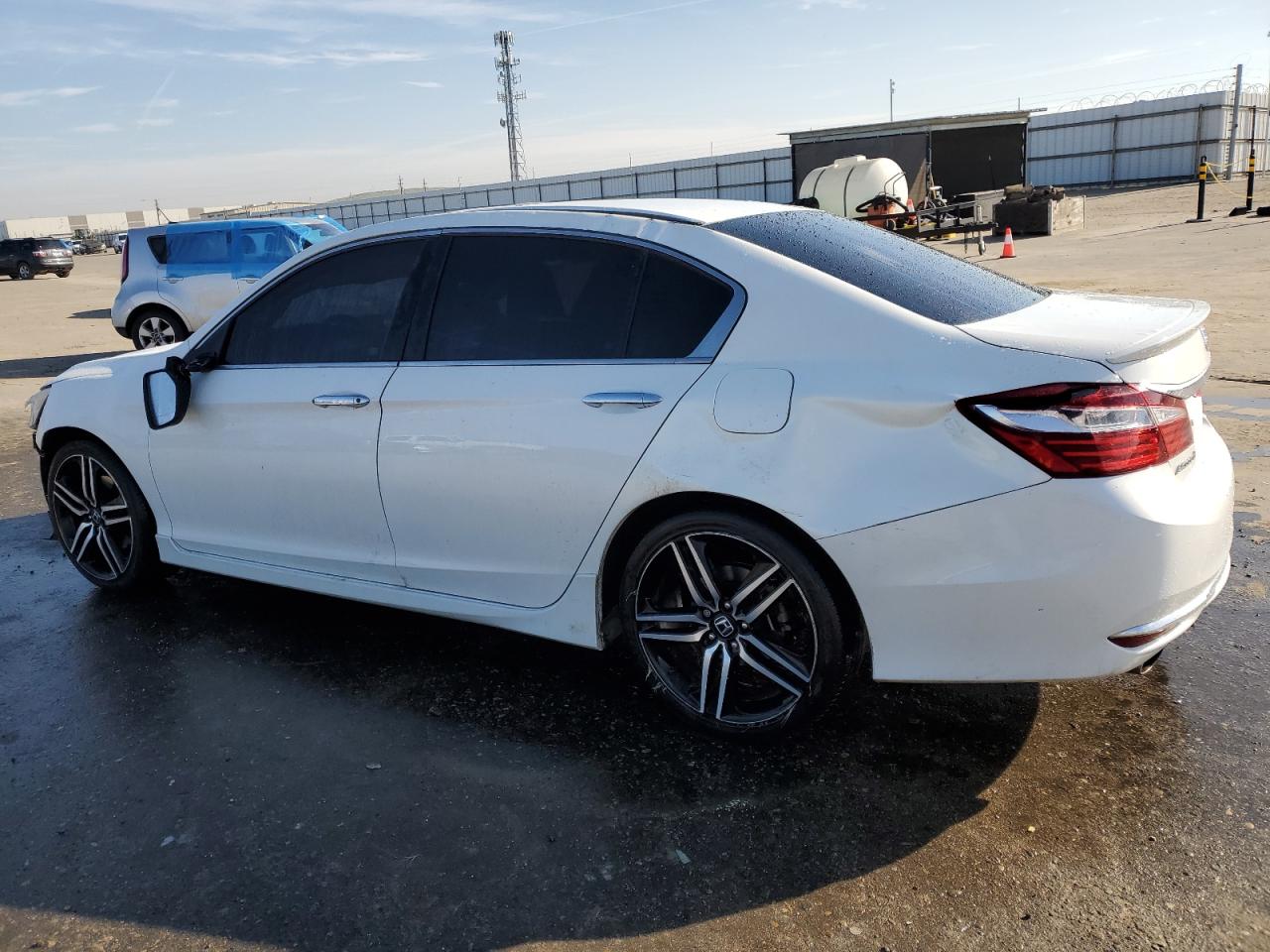 Photo 1 VIN: 1HGCR2F53GA176502 - HONDA ACCORD 