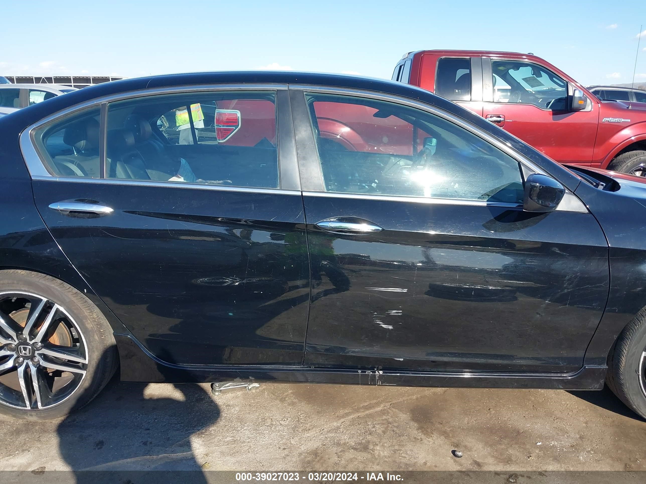 Photo 13 VIN: 1HGCR2F53GA209093 - HONDA ACCORD 