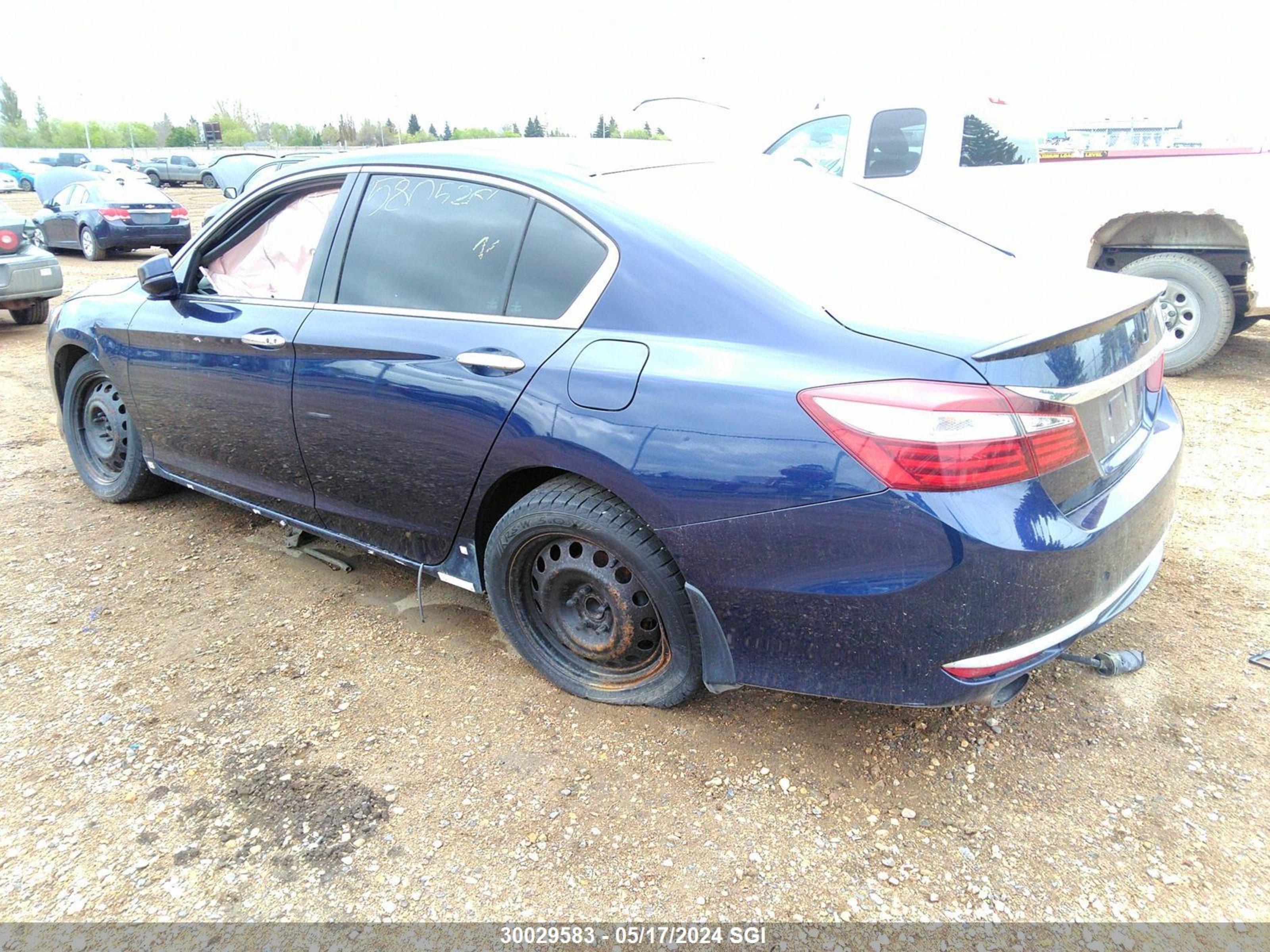 Photo 2 VIN: 1HGCR2F53GA807376 - HONDA ACCORD 