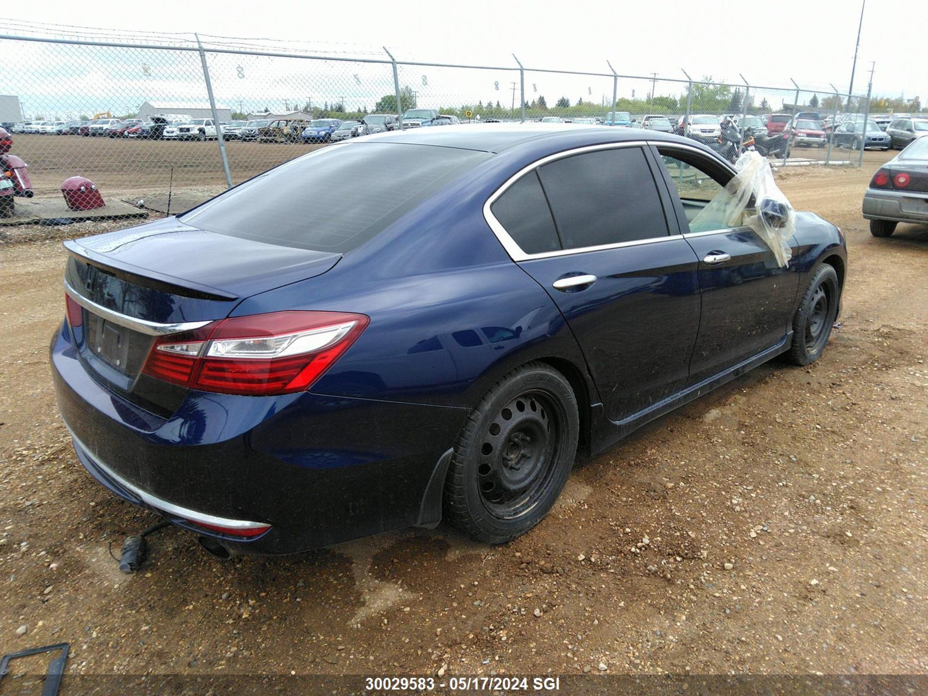 Photo 3 VIN: 1HGCR2F53GA807376 - HONDA ACCORD 