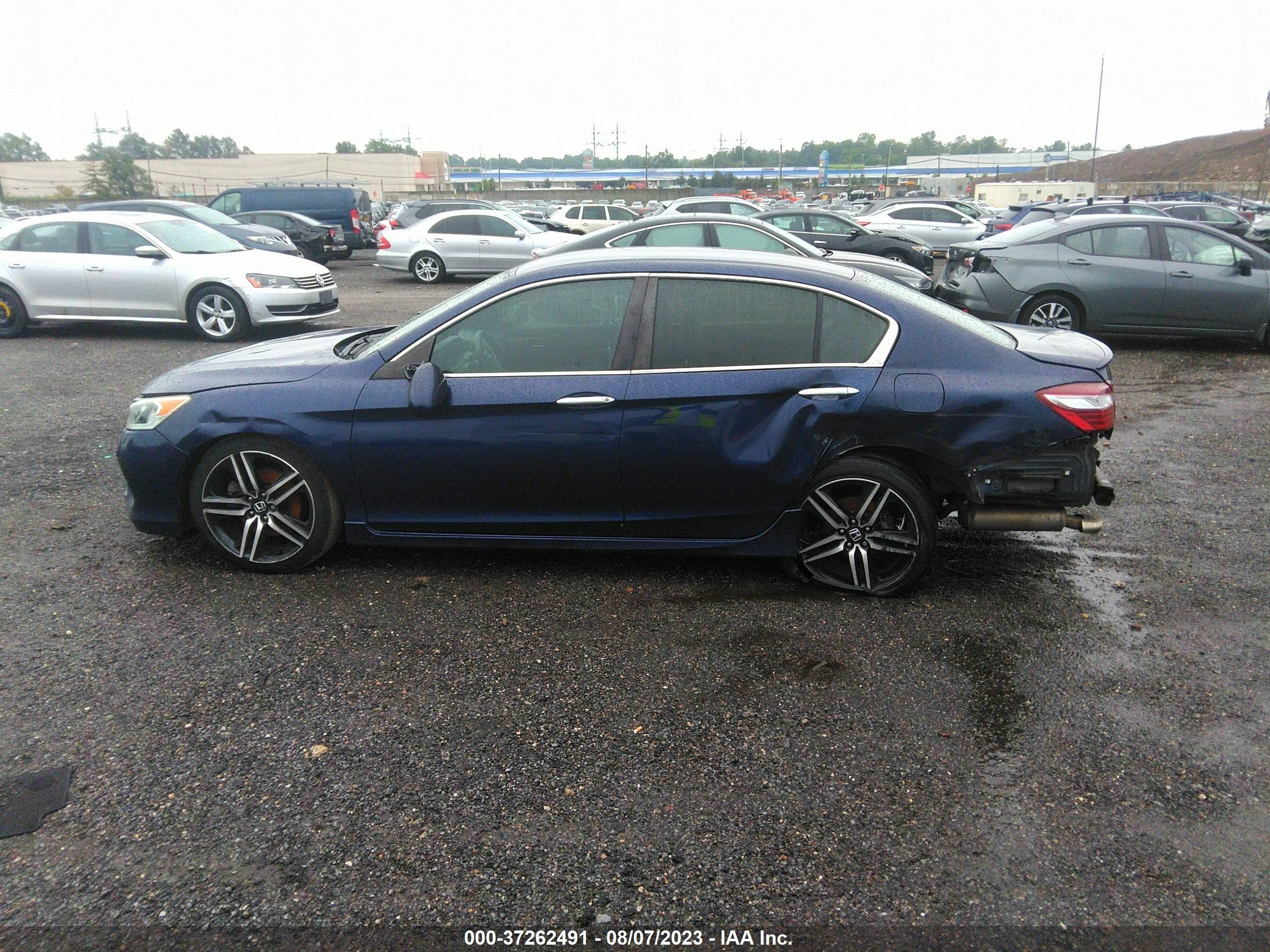 Photo 12 VIN: 1HGCR2F53HA108508 - HONDA ACCORD 