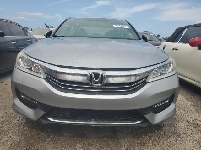 Photo 4 VIN: 1HGCR2F53HA211007 - HONDA ACCORD SPO 