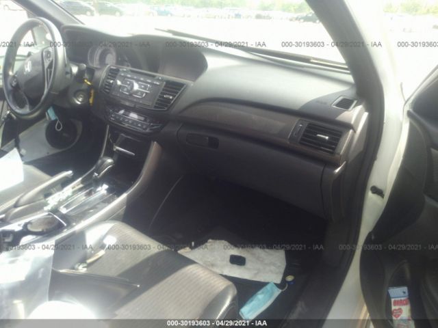 Photo 4 VIN: 1HGCR2F53HA227045 - HONDA ACCORD SEDAN 