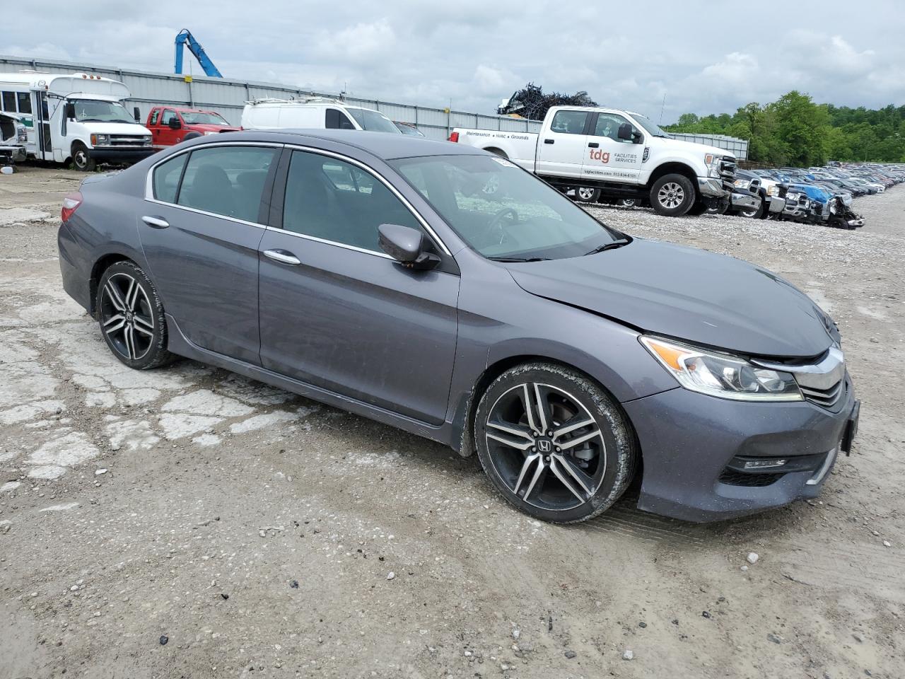 Photo 3 VIN: 1HGCR2F53HA233279 - HONDA ACCORD 