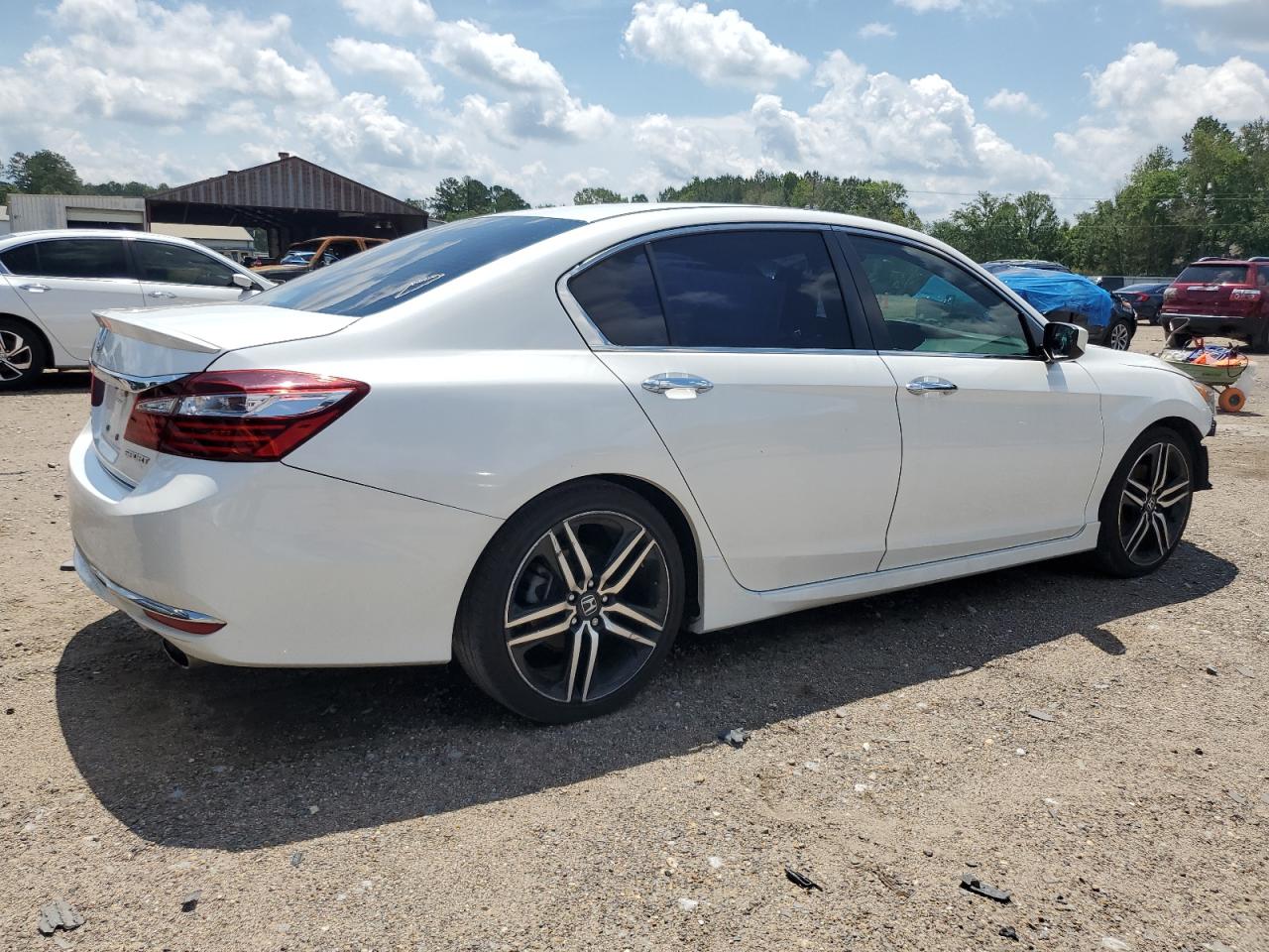 Photo 2 VIN: 1HGCR2F53HA239034 - HONDA ACCORD 