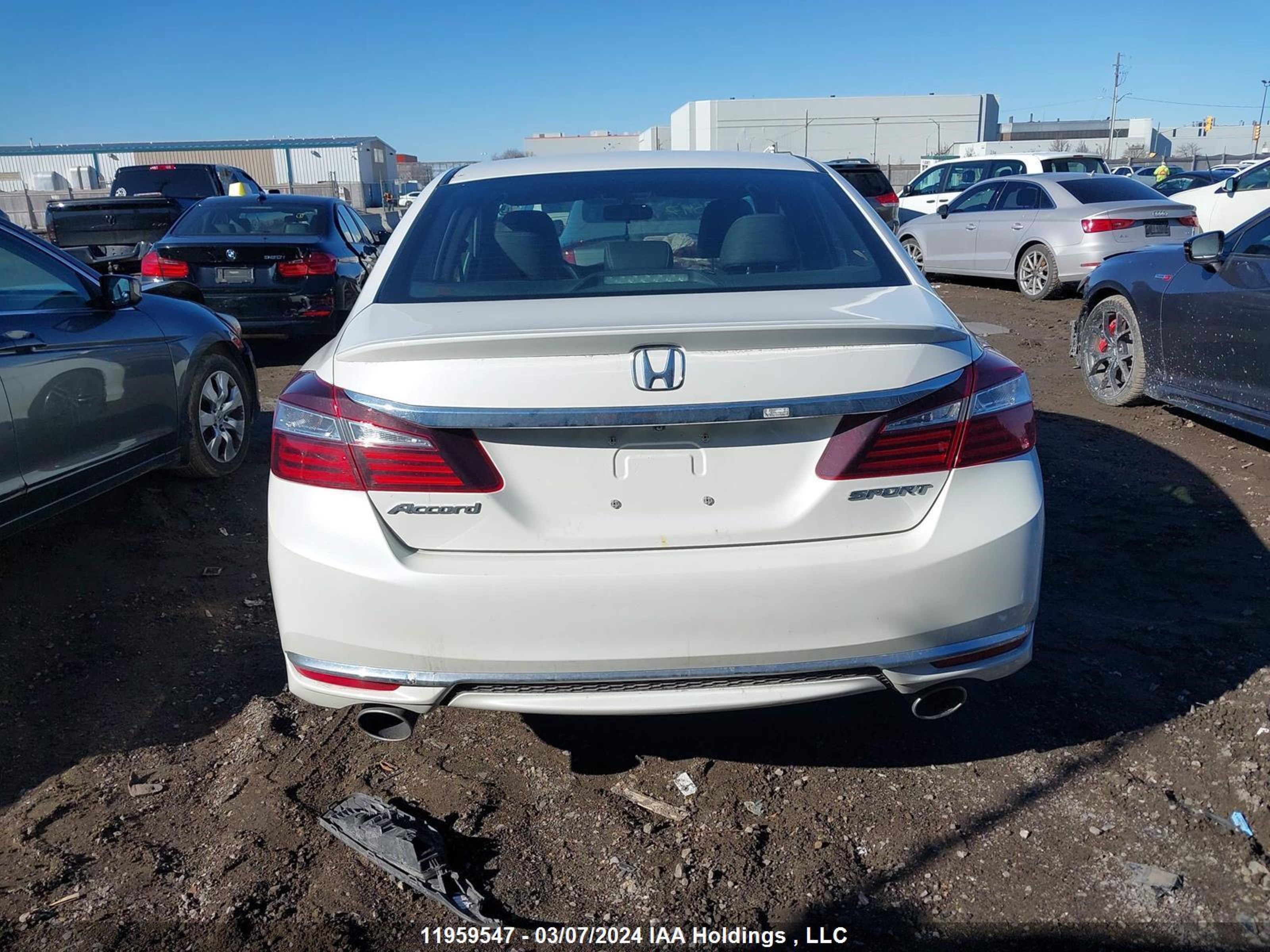 Photo 15 VIN: 1HGCR2F53HA811722 - HONDA ACCORD 