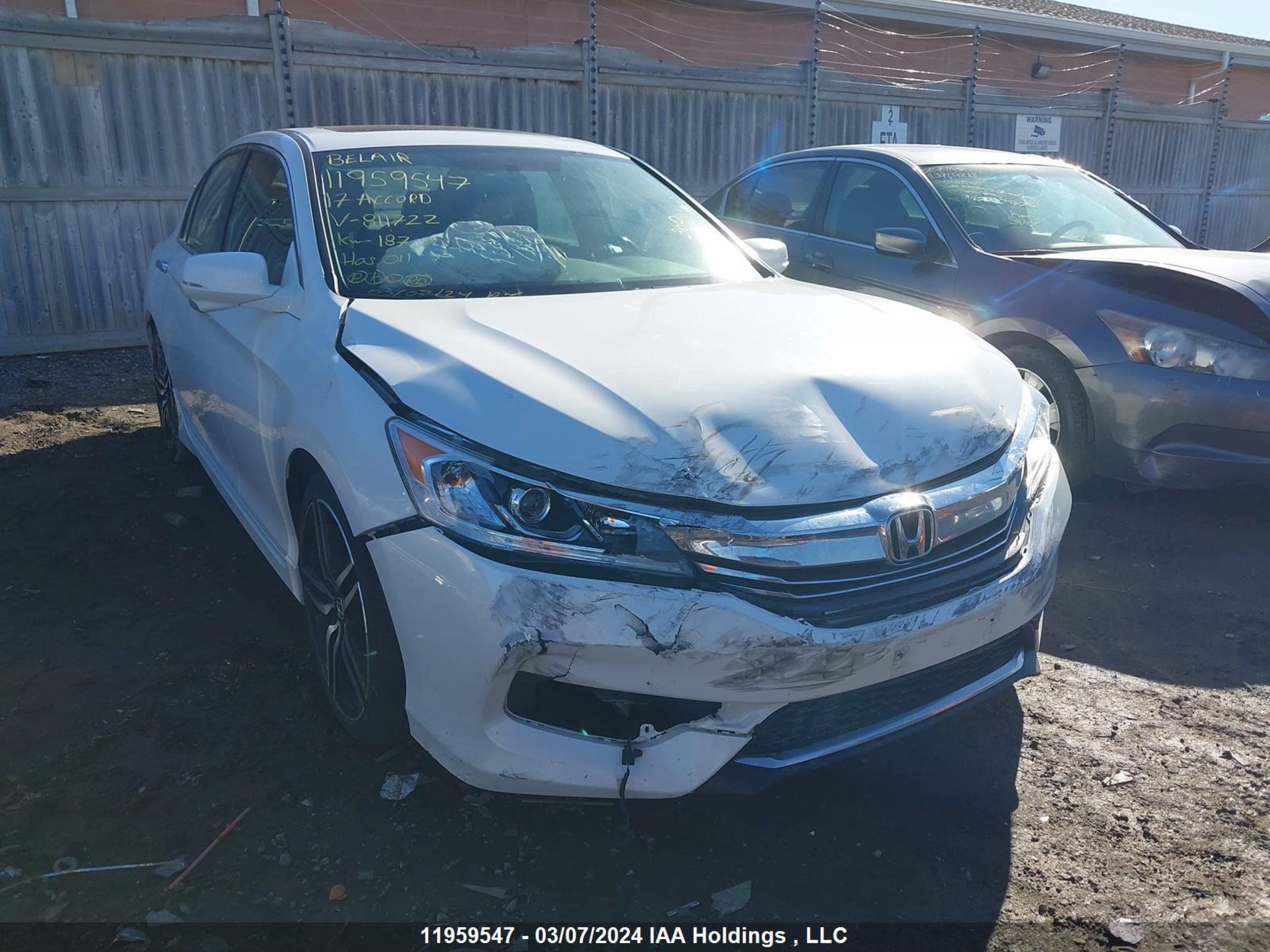 Photo 5 VIN: 1HGCR2F53HA811722 - HONDA ACCORD 