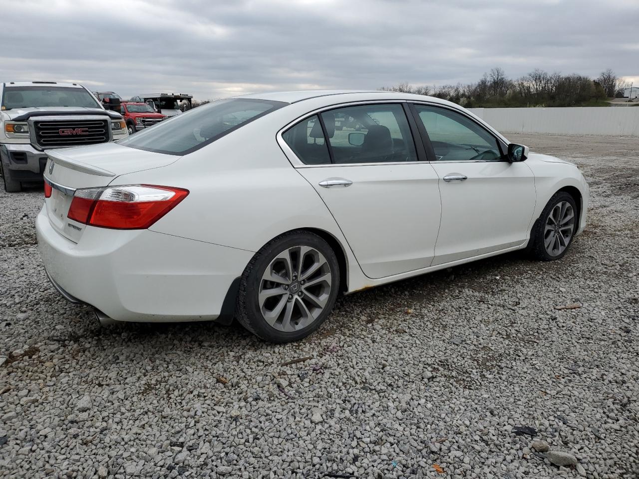 Photo 2 VIN: 1HGCR2F54DA041069 - HONDA ACCORD 