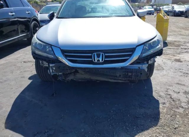 Photo 5 VIN: 1HGCR2F54DA217747 - HONDA ACCORD SDN 