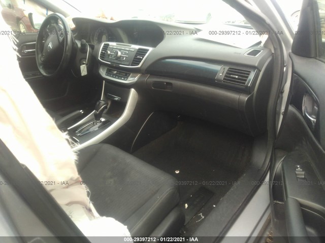 Photo 4 VIN: 1HGCR2F54DA226514 - HONDA ACCORD SDN 