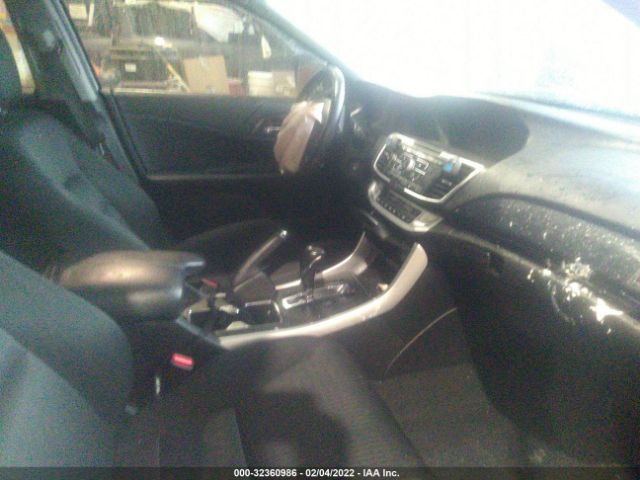 Photo 4 VIN: 1HGCR2F54FA130806 - HONDA ACCORD SEDAN 