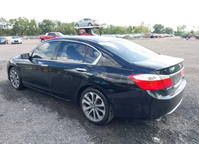 Photo 2 VIN: 1HGCR2F54FA170660 - HONDA ACCORD SEDAN 