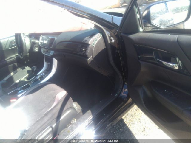 Photo 4 VIN: 1HGCR2F54FA180136 - HONDA ACCORD SEDAN 