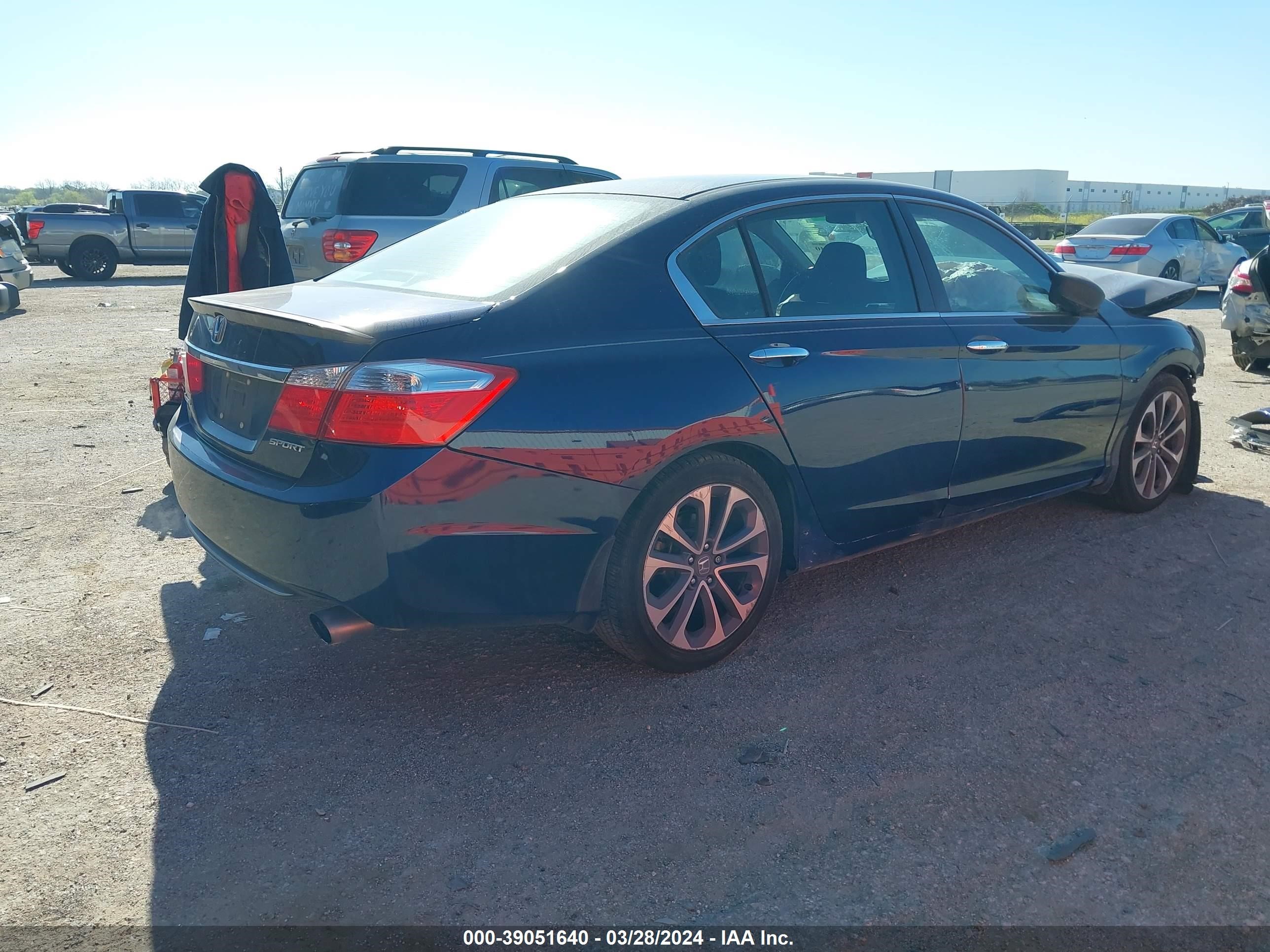 Photo 3 VIN: 1HGCR2F54FA181562 - HONDA ACCORD 