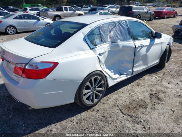 Photo 3 VIN: 1HGCR2F54FA215273 - HONDA ACCORD 