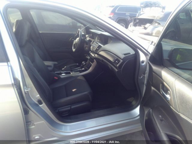 Photo 4 VIN: 1HGCR2F54GA100559 - HONDA ACCORD SEDAN 