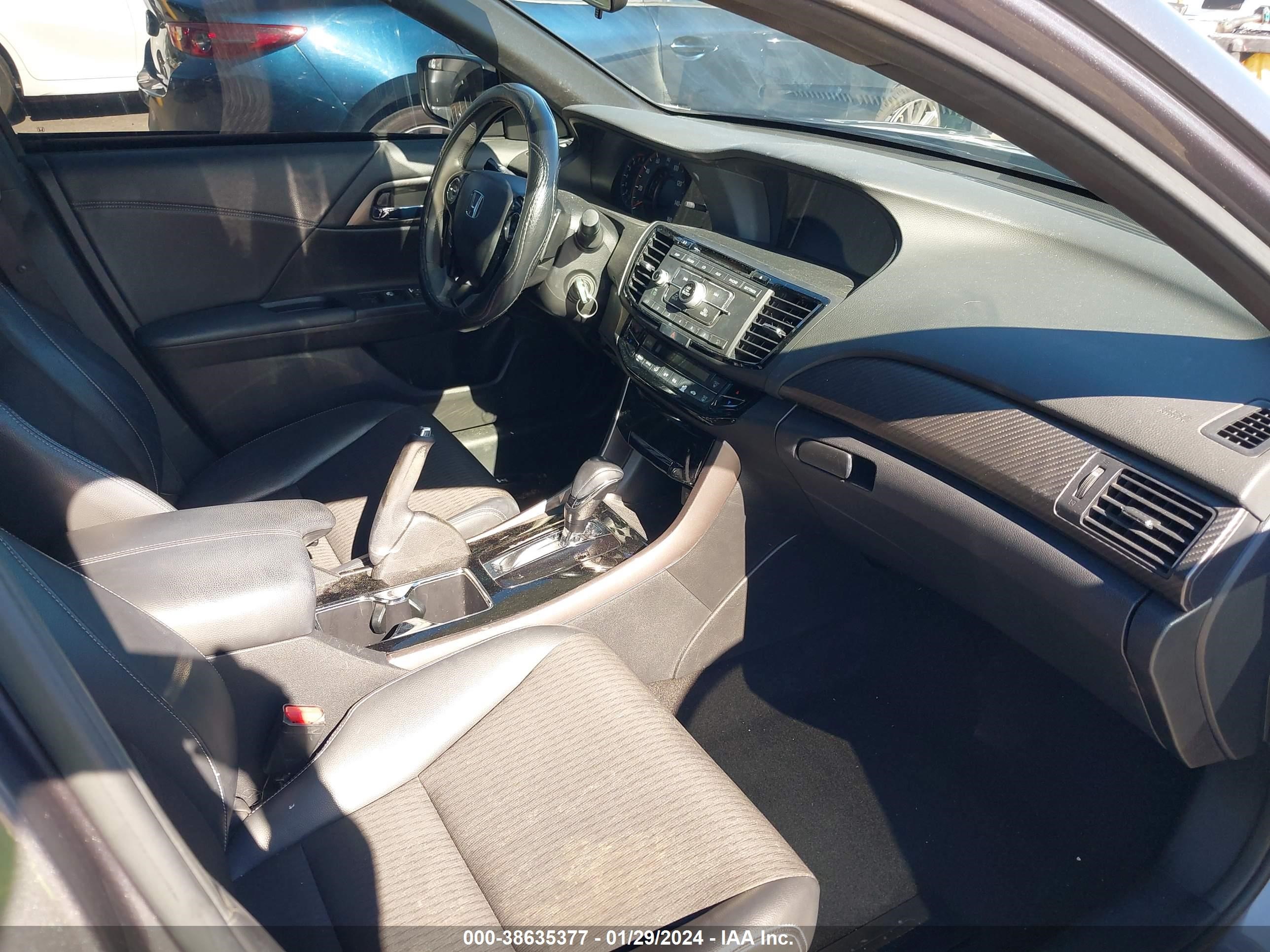 Photo 4 VIN: 1HGCR2F54GA149292 - HONDA ACCORD 