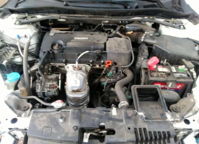 Photo 9 VIN: 1HGCR2F54HA068472 - HONDA ACCORD SEDAN 