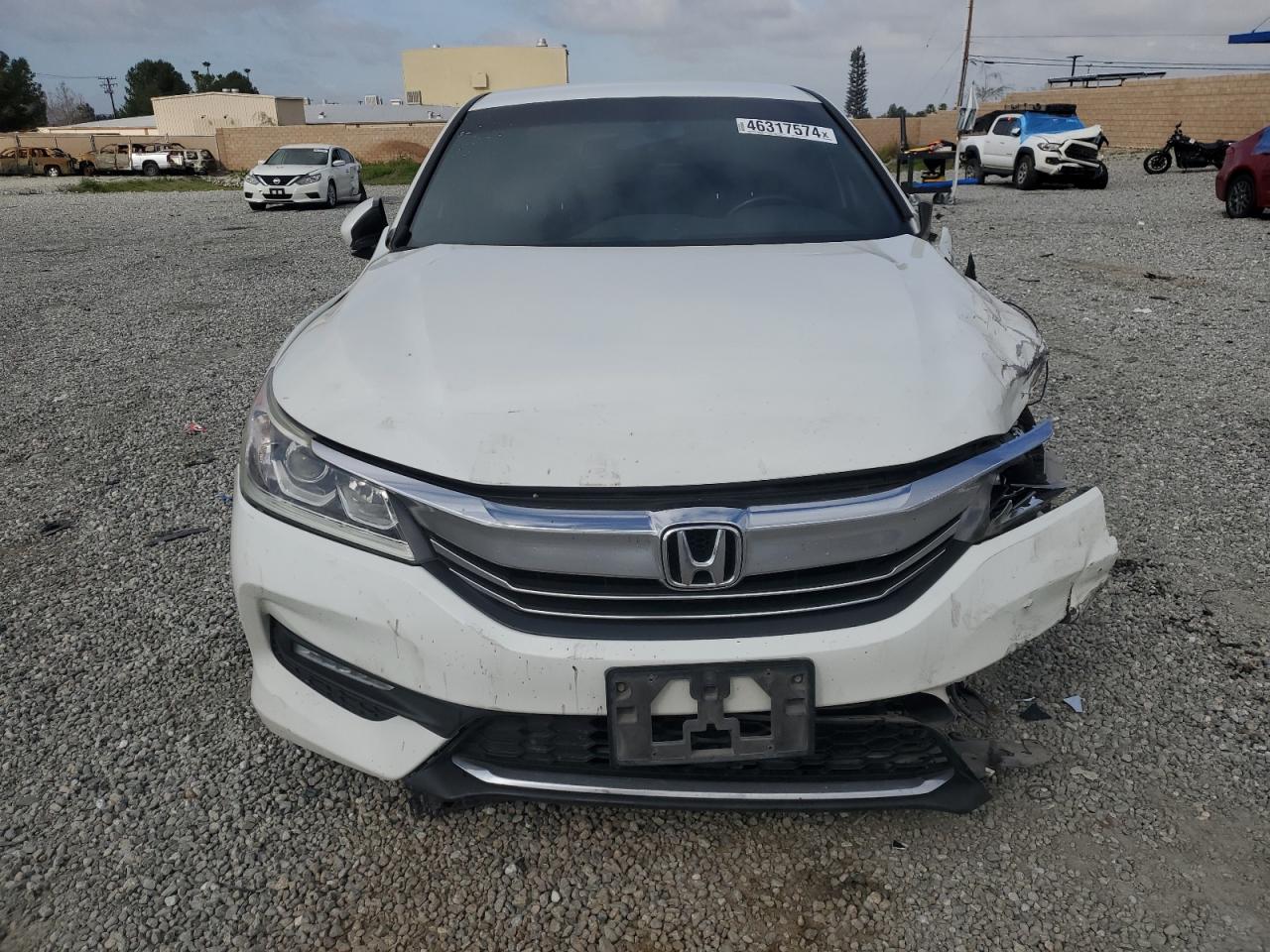 Photo 4 VIN: 1HGCR2F54HA132705 - HONDA ACCORD 