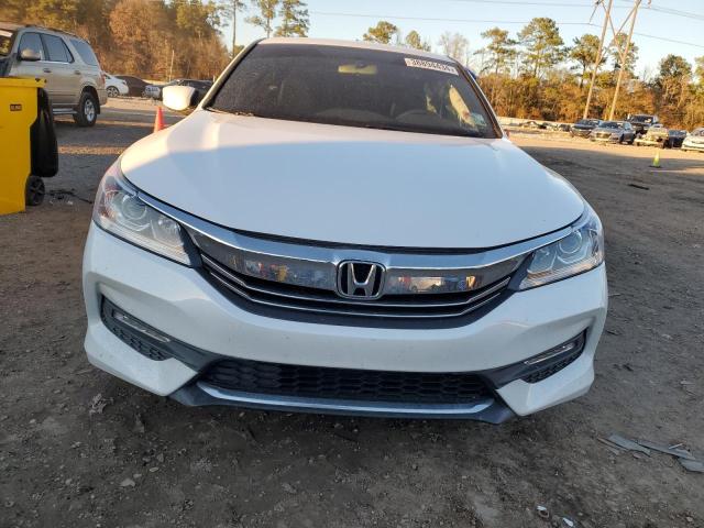 Photo 4 VIN: 1HGCR2F54HA136267 - HONDA ACCORD 