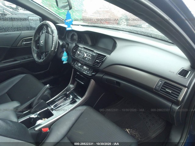 Photo 4 VIN: 1HGCR2F54HA154395 - HONDA ACCORD SEDAN 