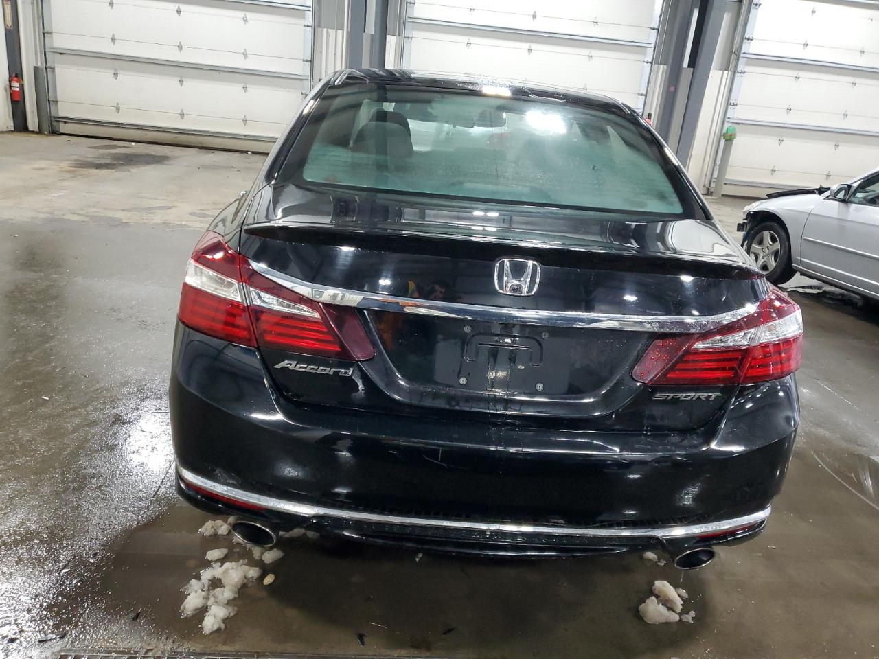 Photo 5 VIN: 1HGCR2F54HA246994 - HONDA ACCORD 