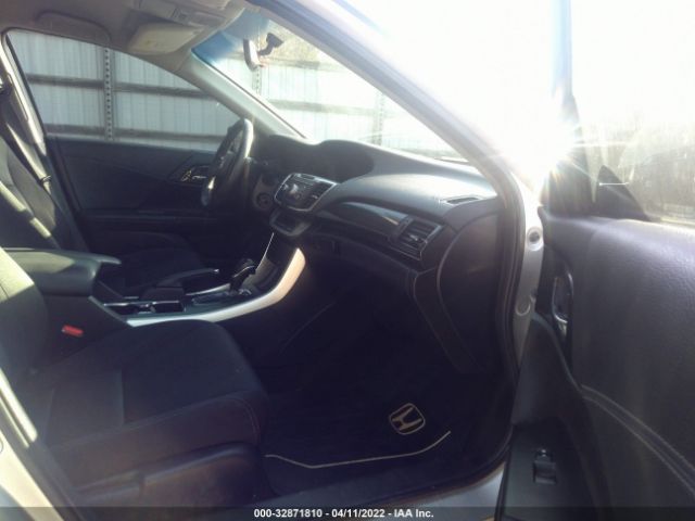 Photo 4 VIN: 1HGCR2F55DA193233 - HONDA ACCORD SDN 