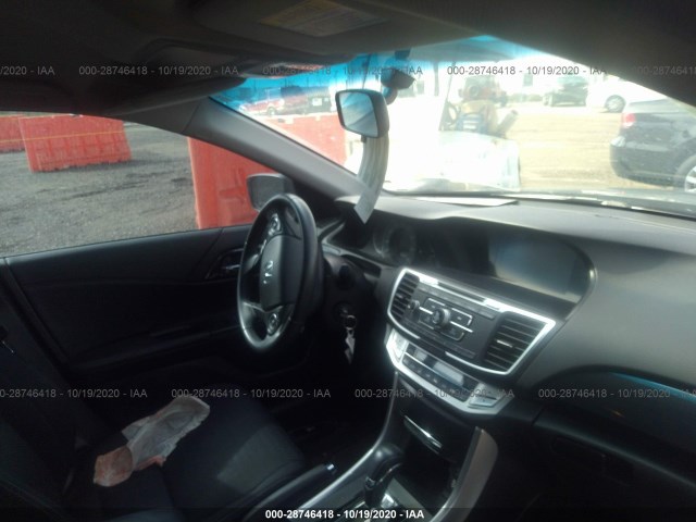 Photo 4 VIN: 1HGCR2F55DA210922 - HONDA ACCORD SDN 