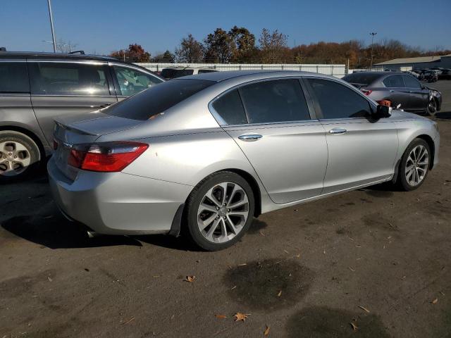 Photo 2 VIN: 1HGCR2F55DA244858 - HONDA ACCORD SPO 