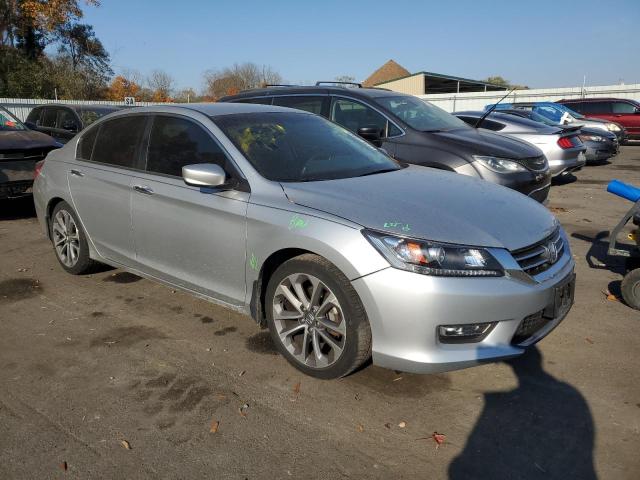 Photo 3 VIN: 1HGCR2F55DA244858 - HONDA ACCORD SPO 