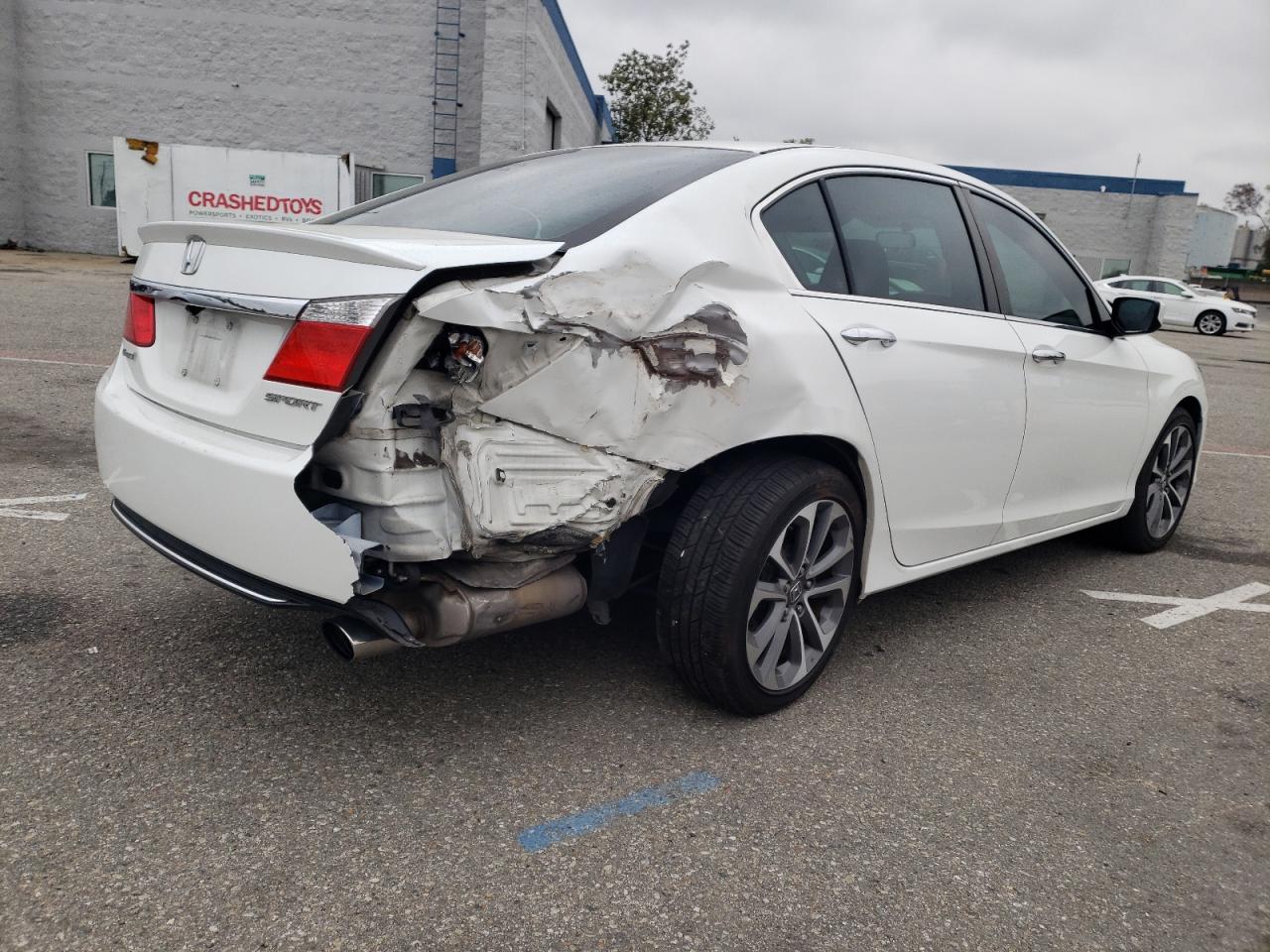 Photo 2 VIN: 1HGCR2F55EA016862 - HONDA ACCORD 