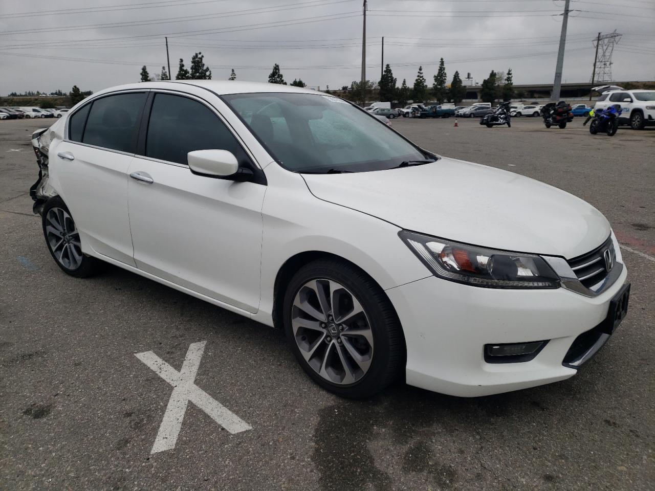 Photo 3 VIN: 1HGCR2F55EA016862 - HONDA ACCORD 