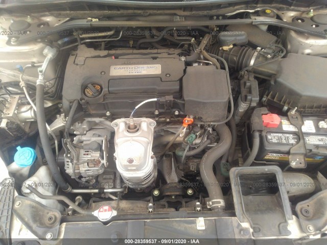 Photo 9 VIN: 1HGCR2F55EA130618 - HONDA ACCORD SEDAN 