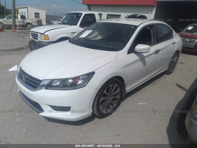 Photo 1 VIN: 1HGCR2F55EA221470 - HONDA ACCORD SEDAN 