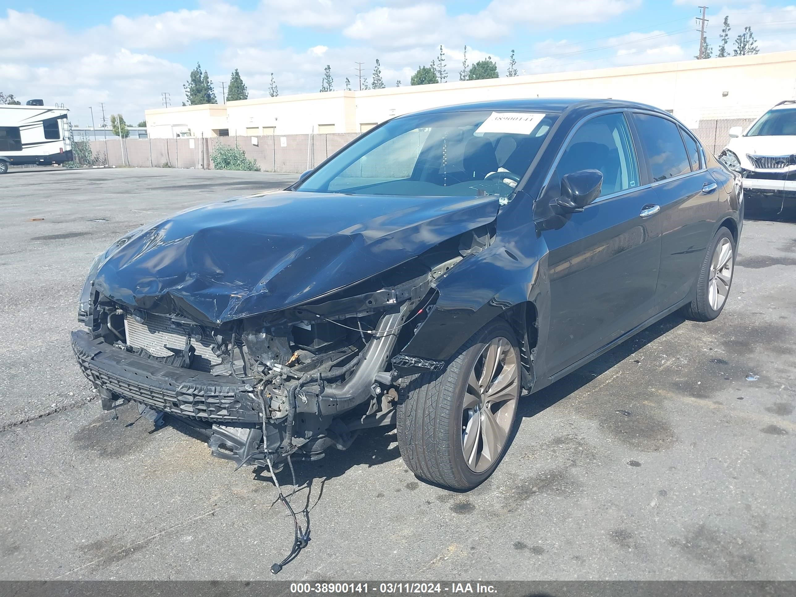 Photo 1 VIN: 1HGCR2F55FA000520 - HONDA ACCORD 