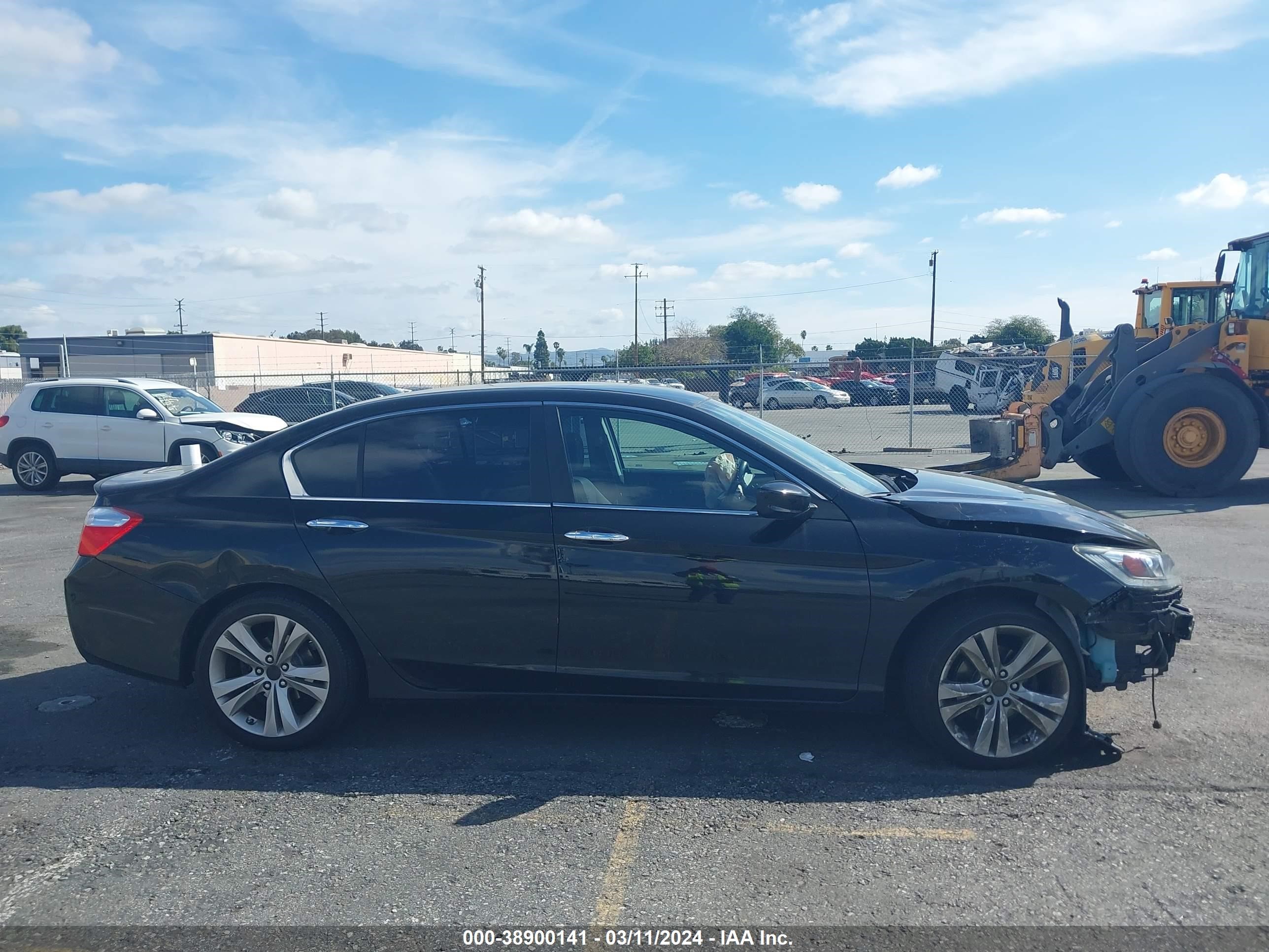 Photo 12 VIN: 1HGCR2F55FA000520 - HONDA ACCORD 