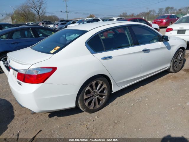 Photo 3 VIN: 1HGCR2F55FA008147 - HONDA ACCORD 