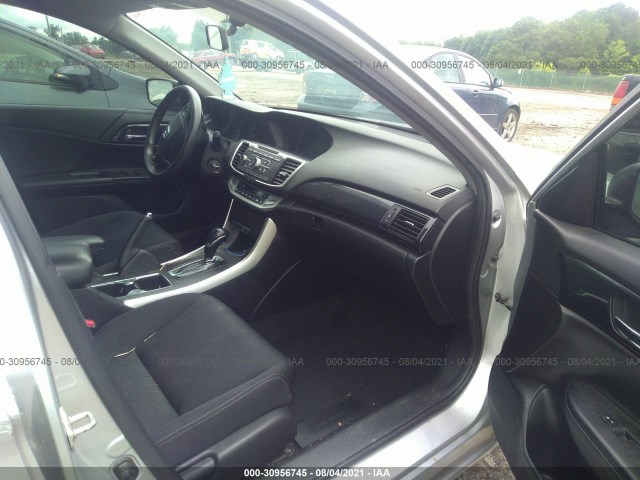 Photo 4 VIN: 1HGCR2F55FA021920 - HONDA ACCORD SEDAN 