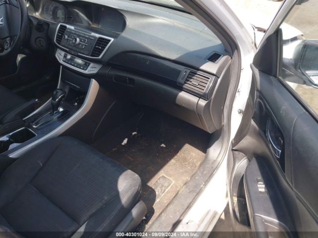 Photo 4 VIN: 1HGCR2F55FA043562 - HONDA ACCORD 