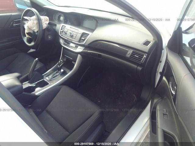 Photo 4 VIN: 1HGCR2F55FA058210 - HONDA ACCORD SEDAN 