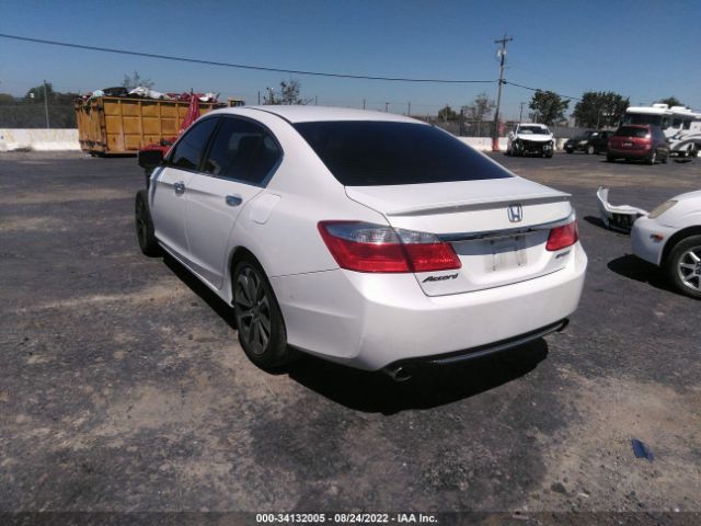 Photo 2 VIN: 1HGCR2F55FA149445 - HONDA ACCORD SEDAN 