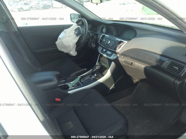 Photo 4 VIN: 1HGCR2F55FA273537 - HONDA ACCORD SEDAN 