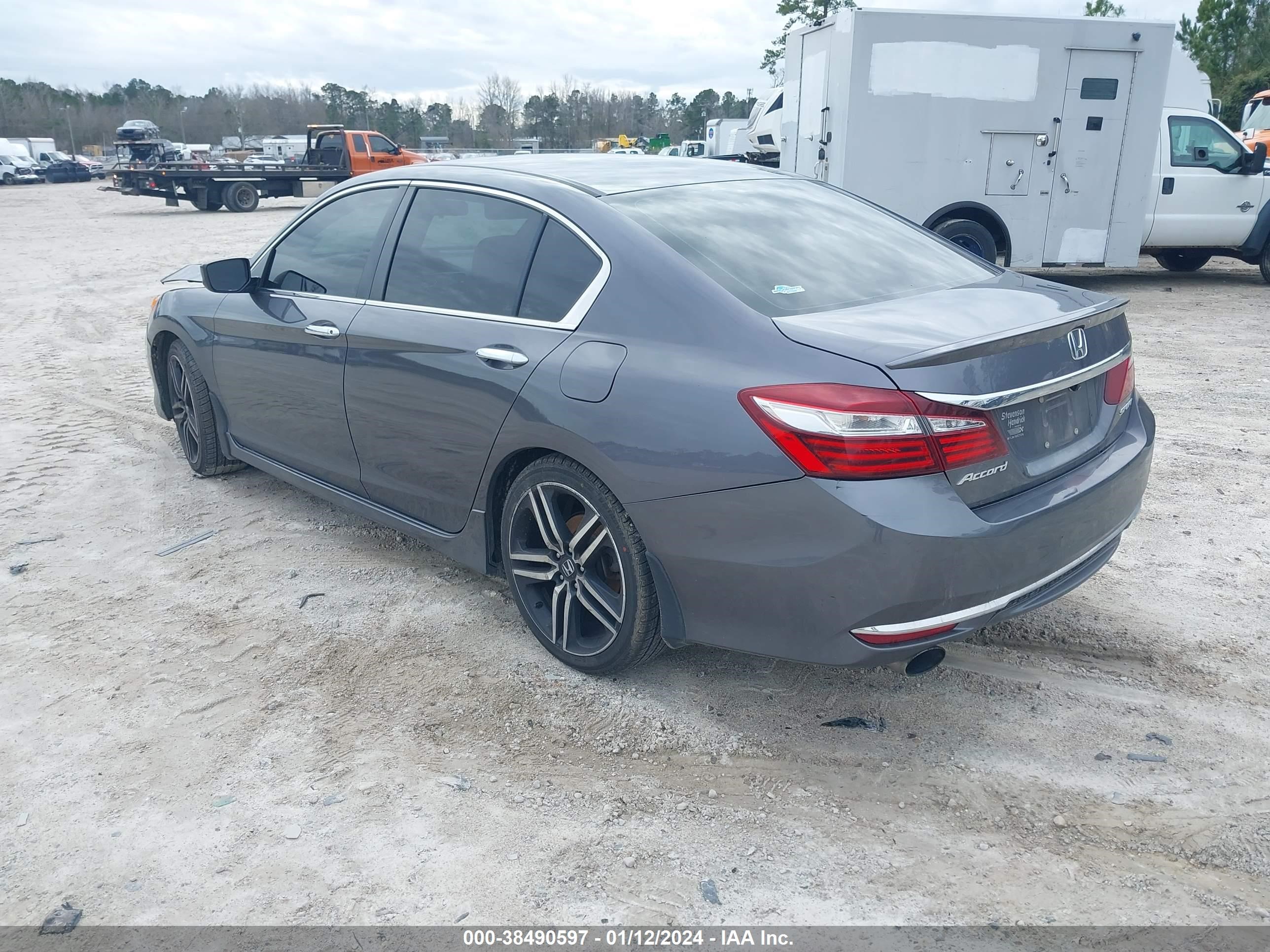 Photo 2 VIN: 1HGCR2F55GA040291 - HONDA ACCORD 