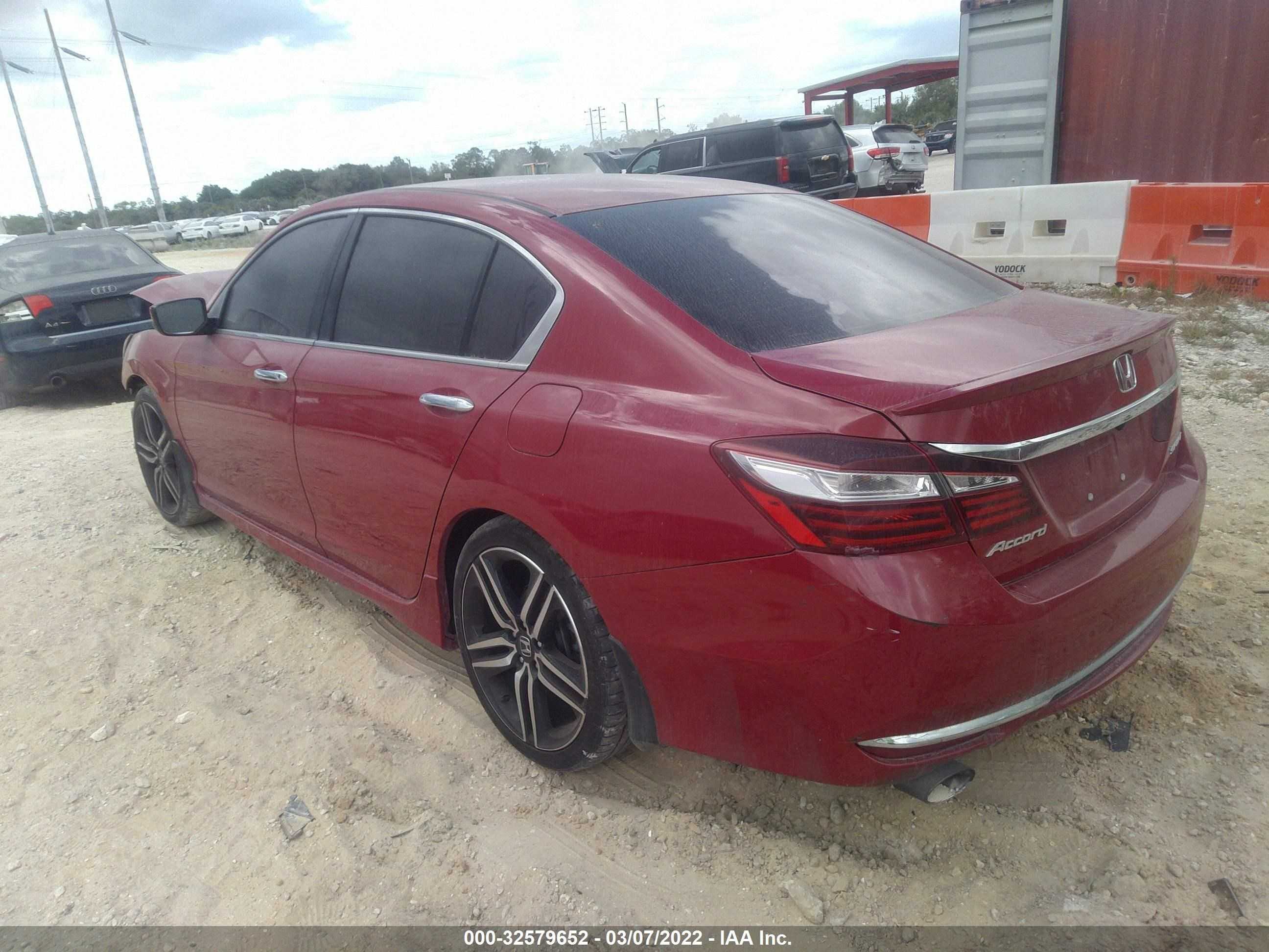 Photo 2 VIN: 1HGCR2F55GA137054 - HONDA ACCORD 